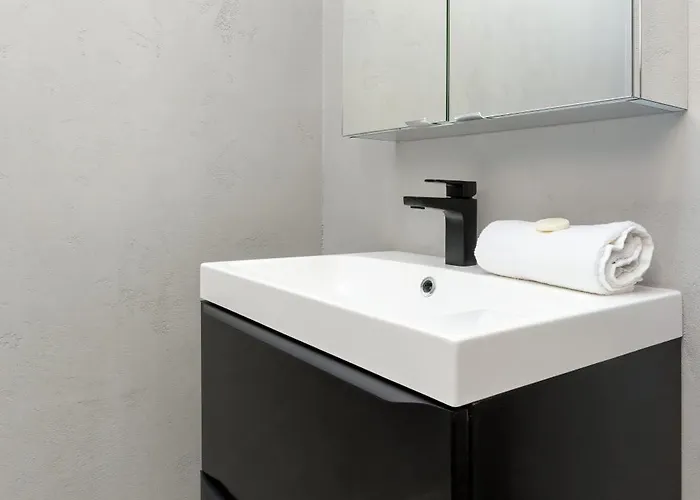 Bright Starowiejska With Parking By Renters *