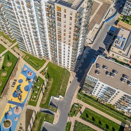 Appartement Bright Starowiejska With Parking By Renters