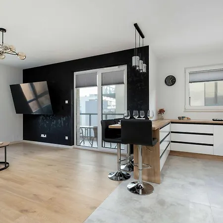 Bright Starowiejska With Parking By Renters Γκντανσκ