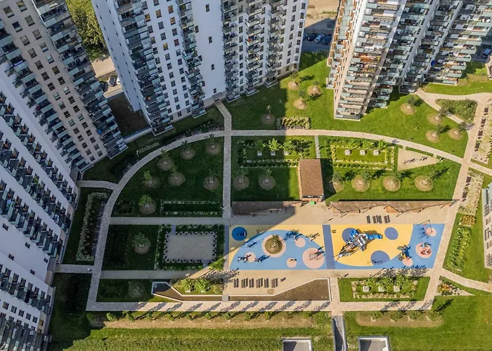 아파트 Bright Starowiejska With Parking By Renters *