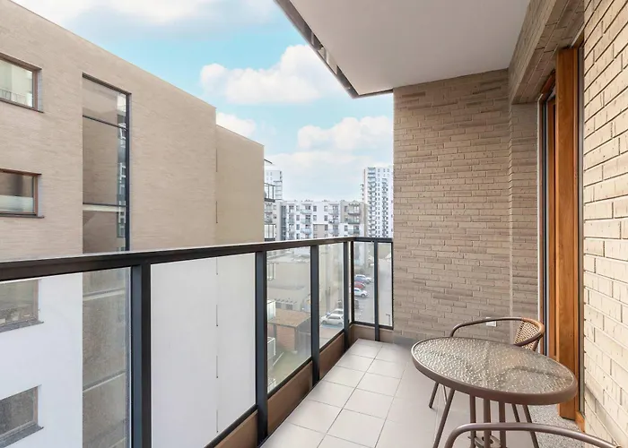 아파트 Bright Starowiejska With Parking By Renters *