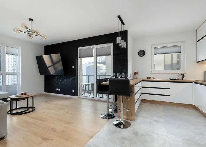 Bright Starowiejska With Parking By Renters 그단스크