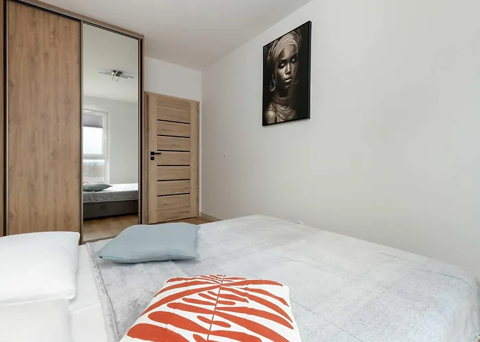 아파트 Bright Starowiejska With Parking By Renters *