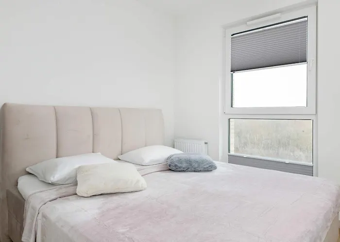 아파트 Bright Starowiejska With Parking By Renters 그단스크