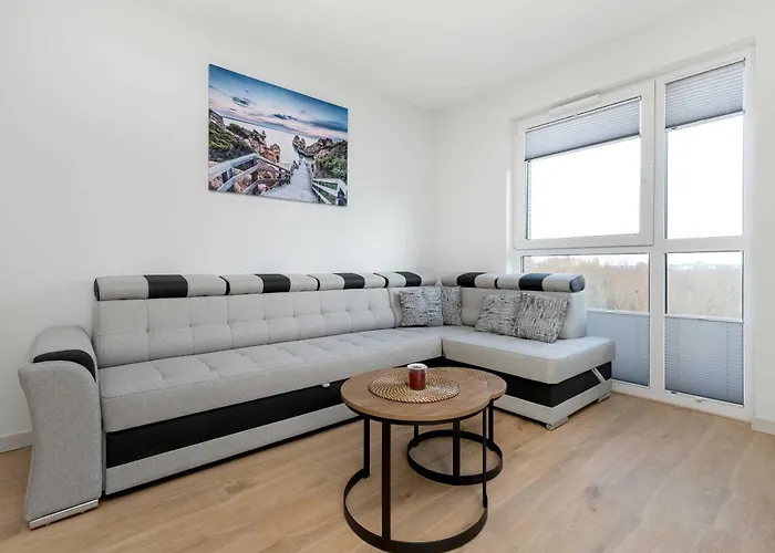 아파트 Bright Starowiejska With Parking By Renters